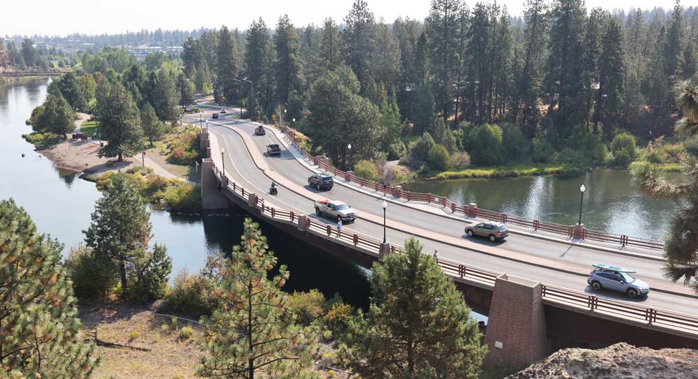 Will Bend build another drivable bridge over the Deschutes?