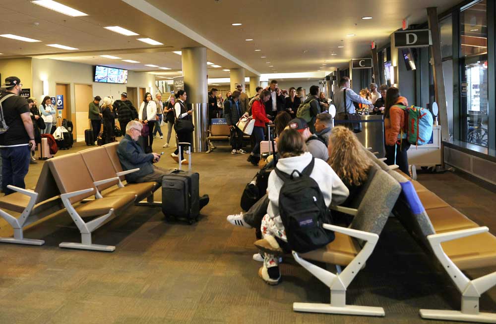Government shutdown may soon affect travel at Redmond Airport