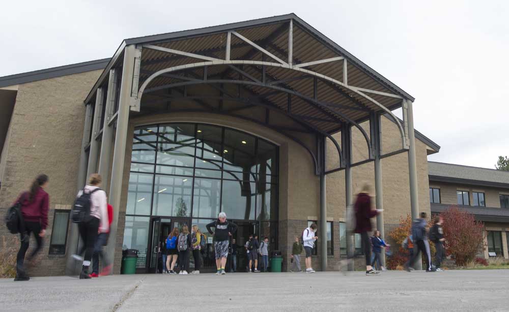 Summit High music students play holiday music to raise funds