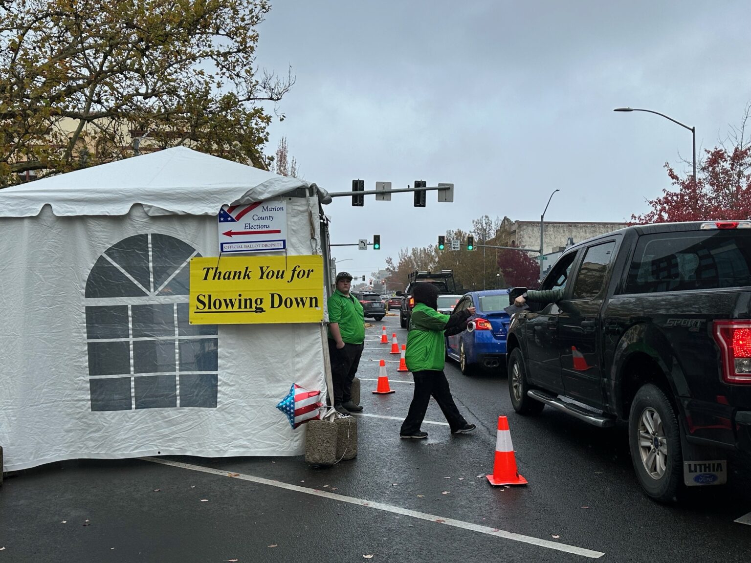Ballot-drop-off-Salem-Laura-Tesler-2-153