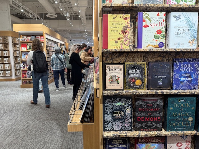 Commentary: The bookstore comeback is good news for readers  