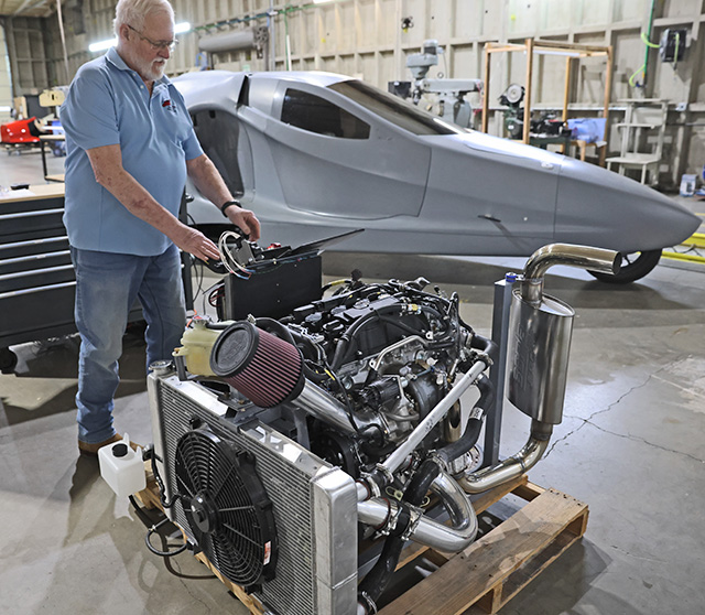 Central Oregon innovator nears launch of flying car