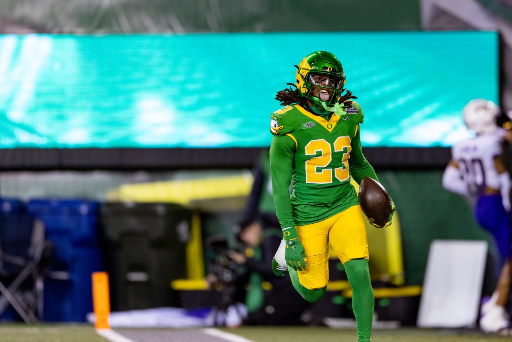 CFP semifinal, Peach Bowl preview: No. 5 Oregon vs. No. 1 Indiana