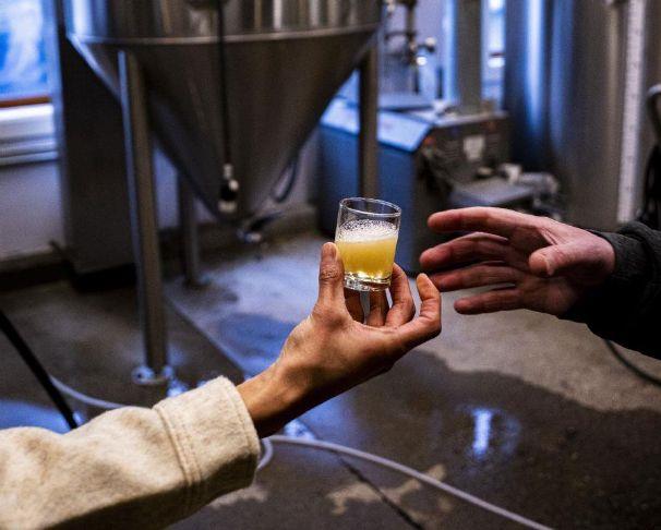 bendbulletin.com - Janay Wright - Taste samples from the zwickel at Zwickelmania in Central Oregon