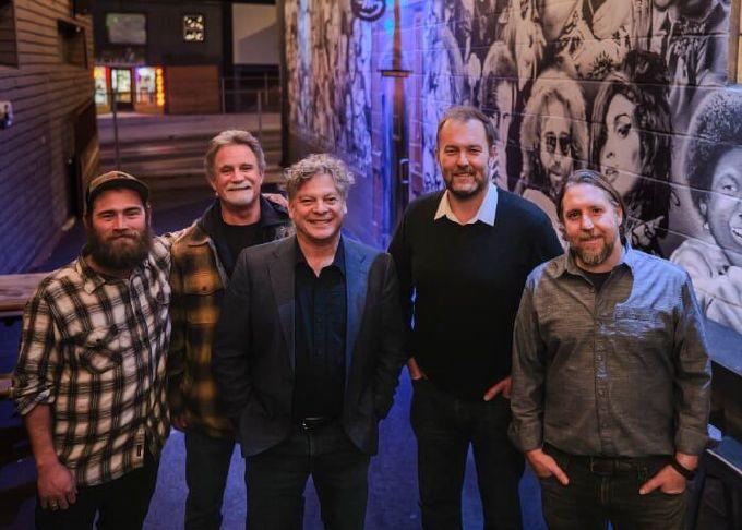 Where to find live music in Central Oregon: Moontricks